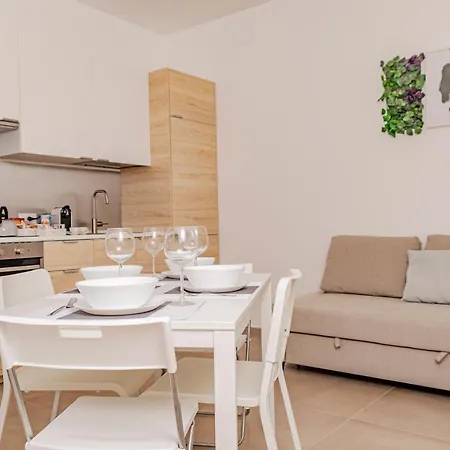 Apulialux - Modern Apt Con Jacuzzi E Box Auto Privato شقة