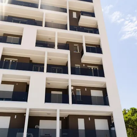 דירה Apulialux - Modern Apt Con Jacuzzi E Box Auto Privato *